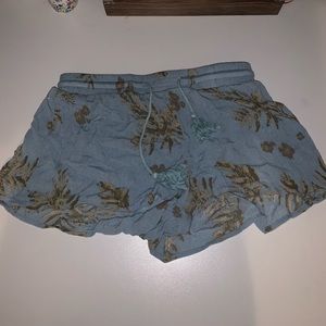 Floral flowy shorts